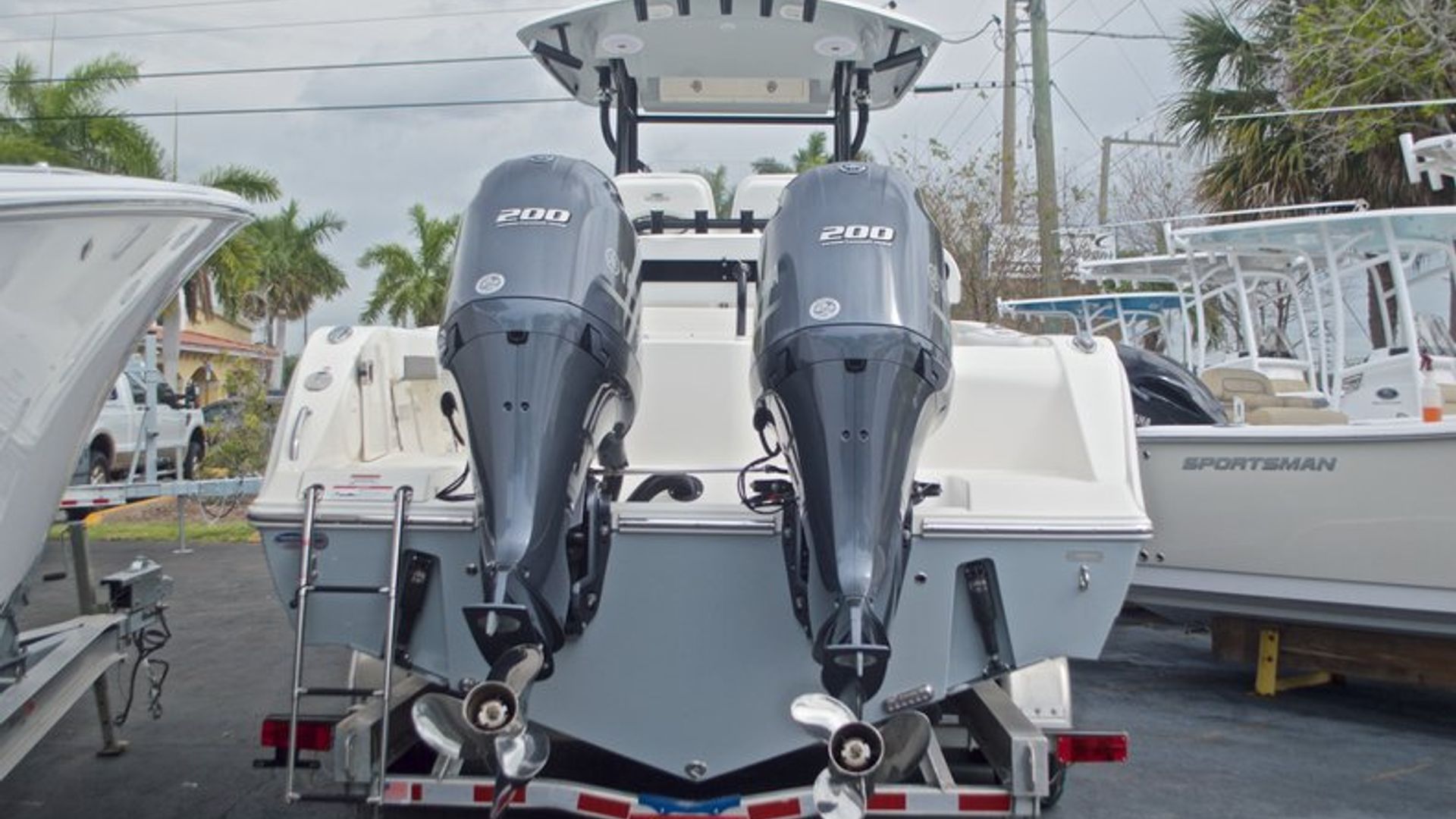 New 2017 Cobia 277 Center Console #W069 image 4