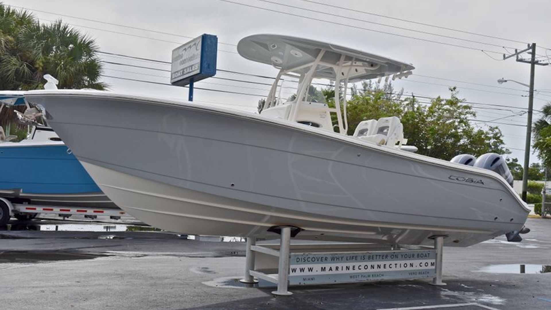 New 2018 Cobia 261 Center Console #Y013 image 5