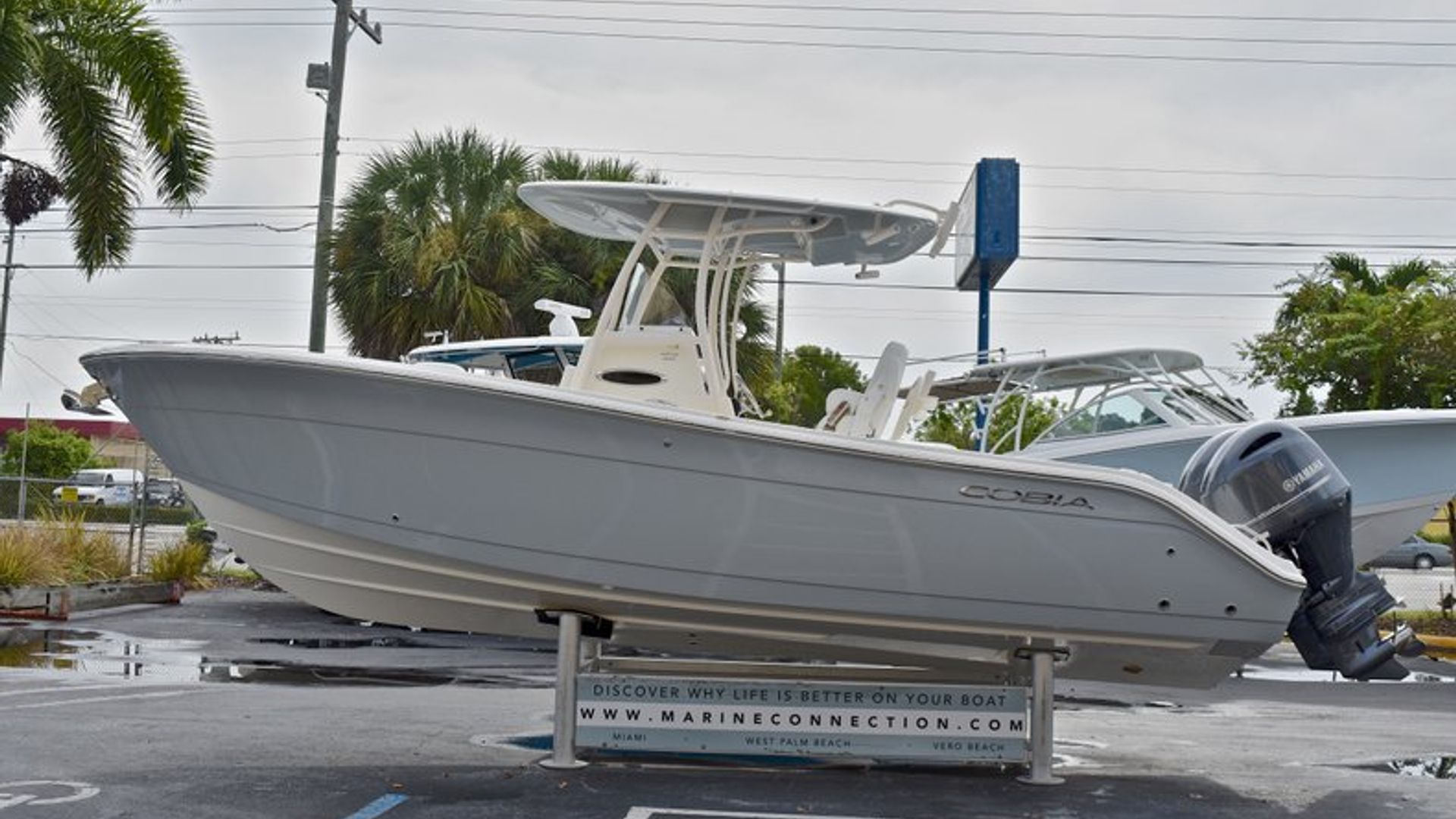 New 2018 Cobia 261 Center Console #Y013 image 6