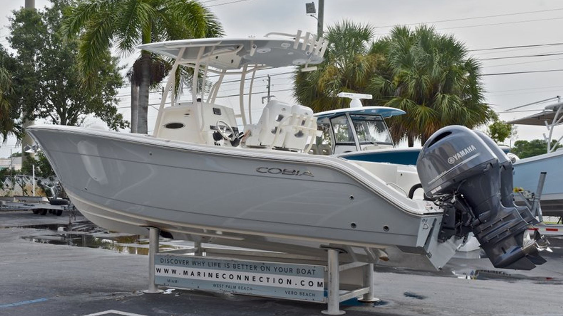 New 2018 Cobia 261 Center Console #Y013 image 7