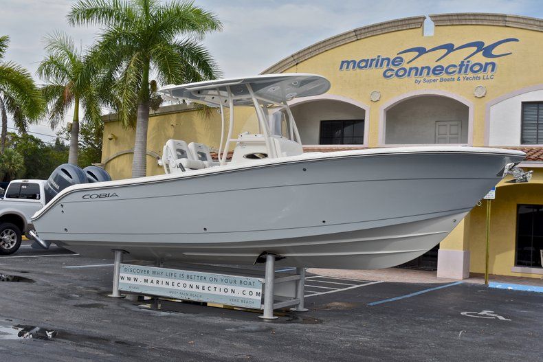 Thumbnail 1 for New 2018 Cobia 261 Center Console boat for sale in Vero Beach, FL