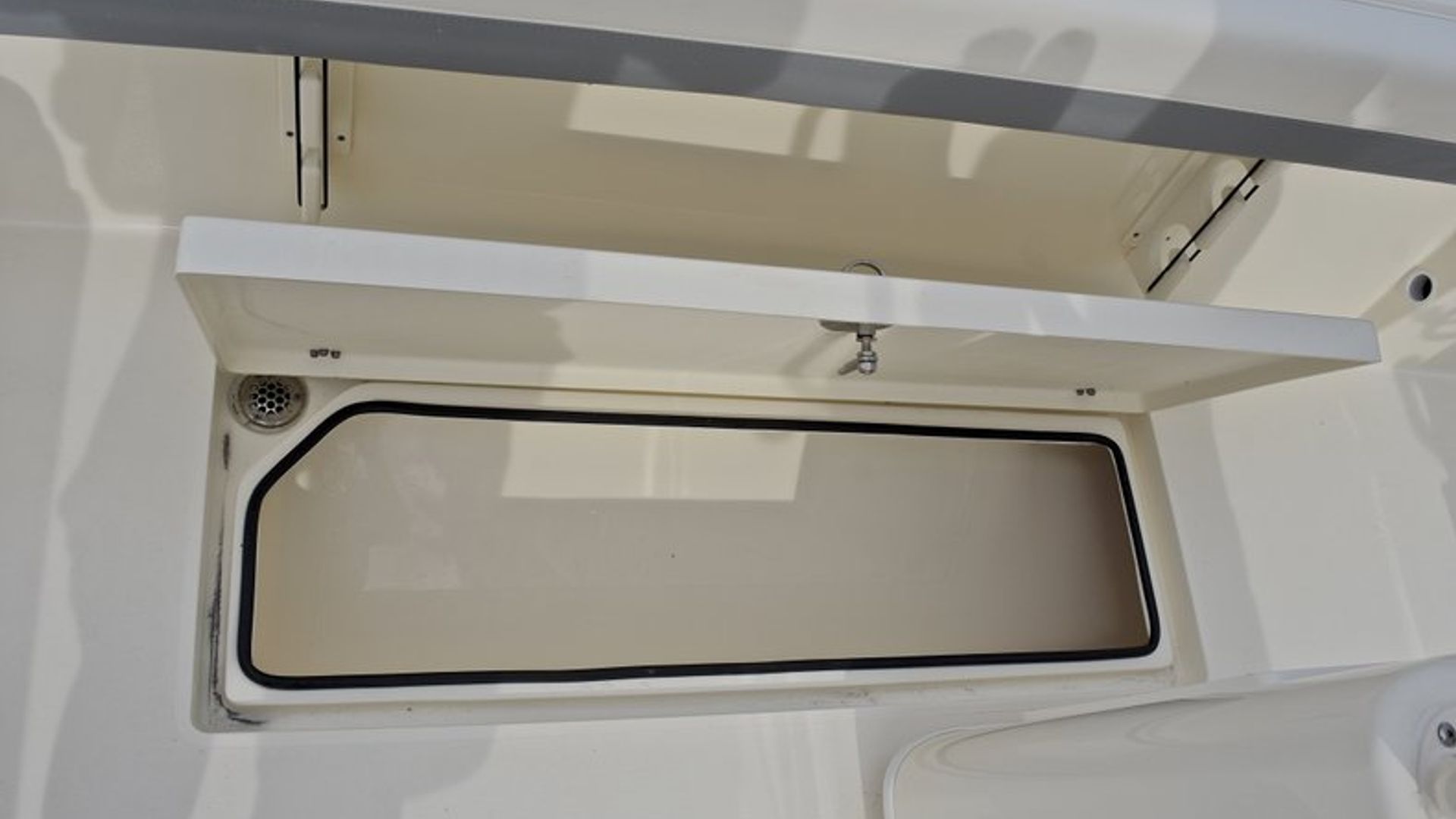 New 2018 Cobia 261 Center Console #Y013 image 22