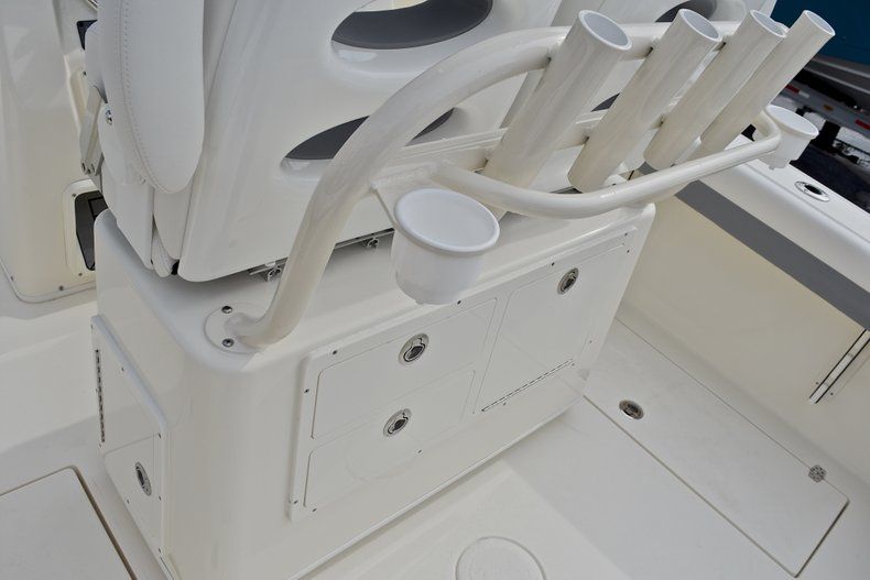 Thumbnail 21 for New 2018 Cobia 261 Center Console boat for sale in Vero Beach, FL