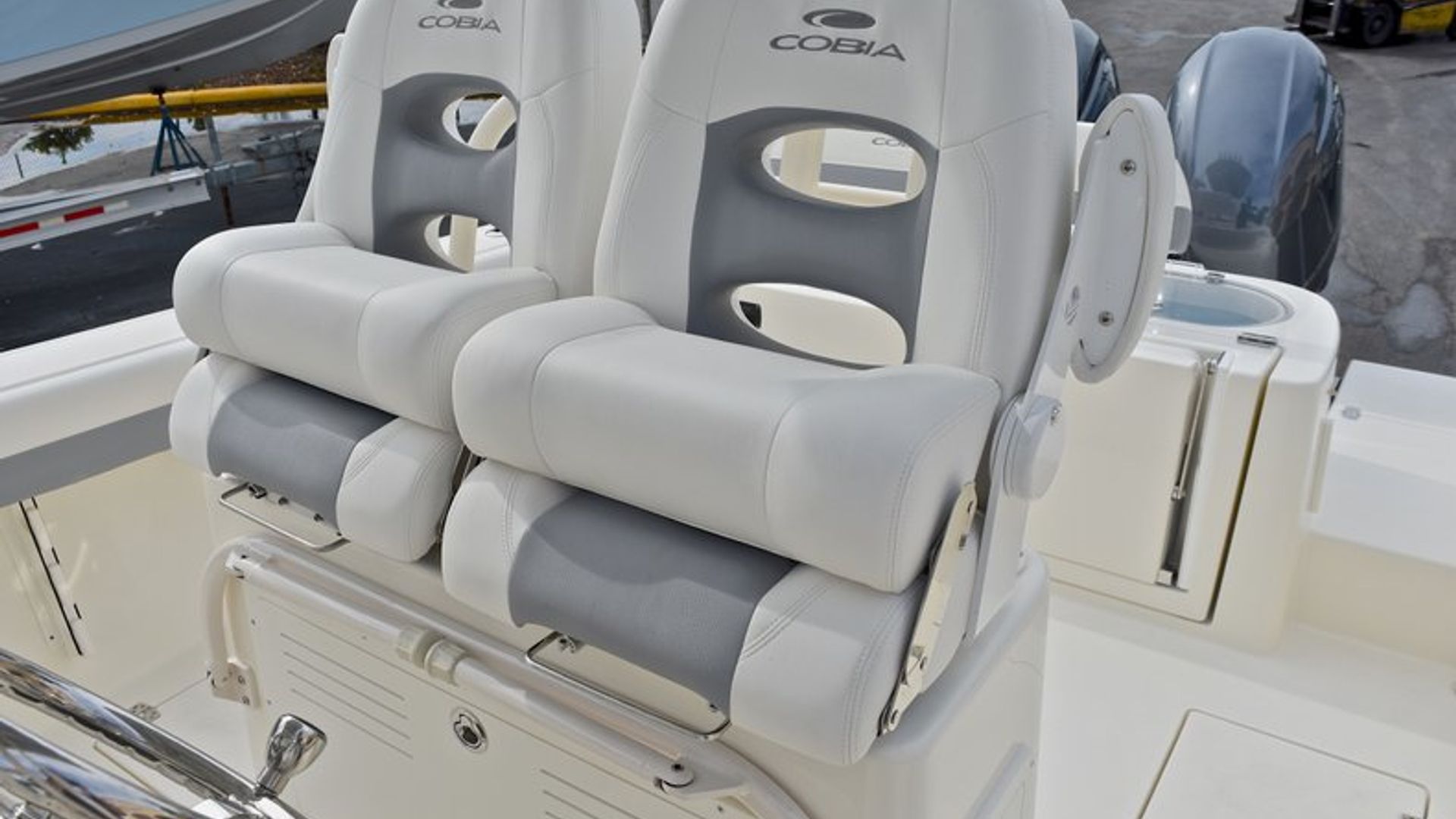 New 2018 Cobia 261 Center Console #Y013 image 32