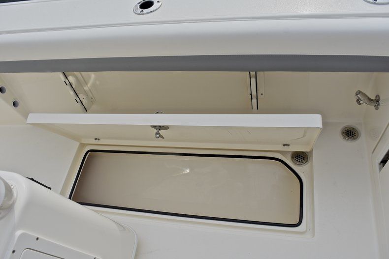 Thumbnail 18 for New 2018 Cobia 261 Center Console boat for sale in Vero Beach, FL