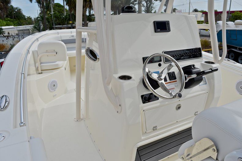 Thumbnail 32 for New 2018 Cobia 261 Center Console boat for sale in Vero Beach, FL