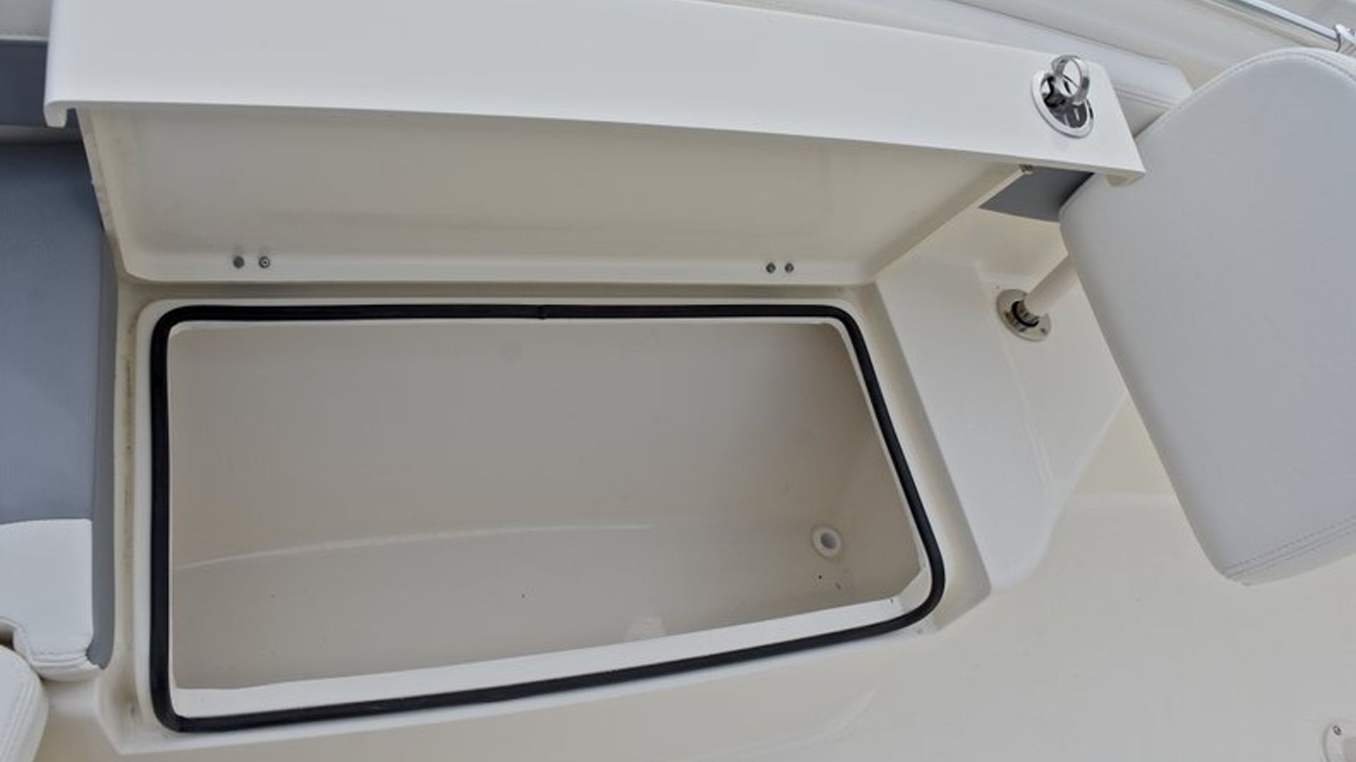 New 2018 Cobia 261 Center Console #Y013 image 52