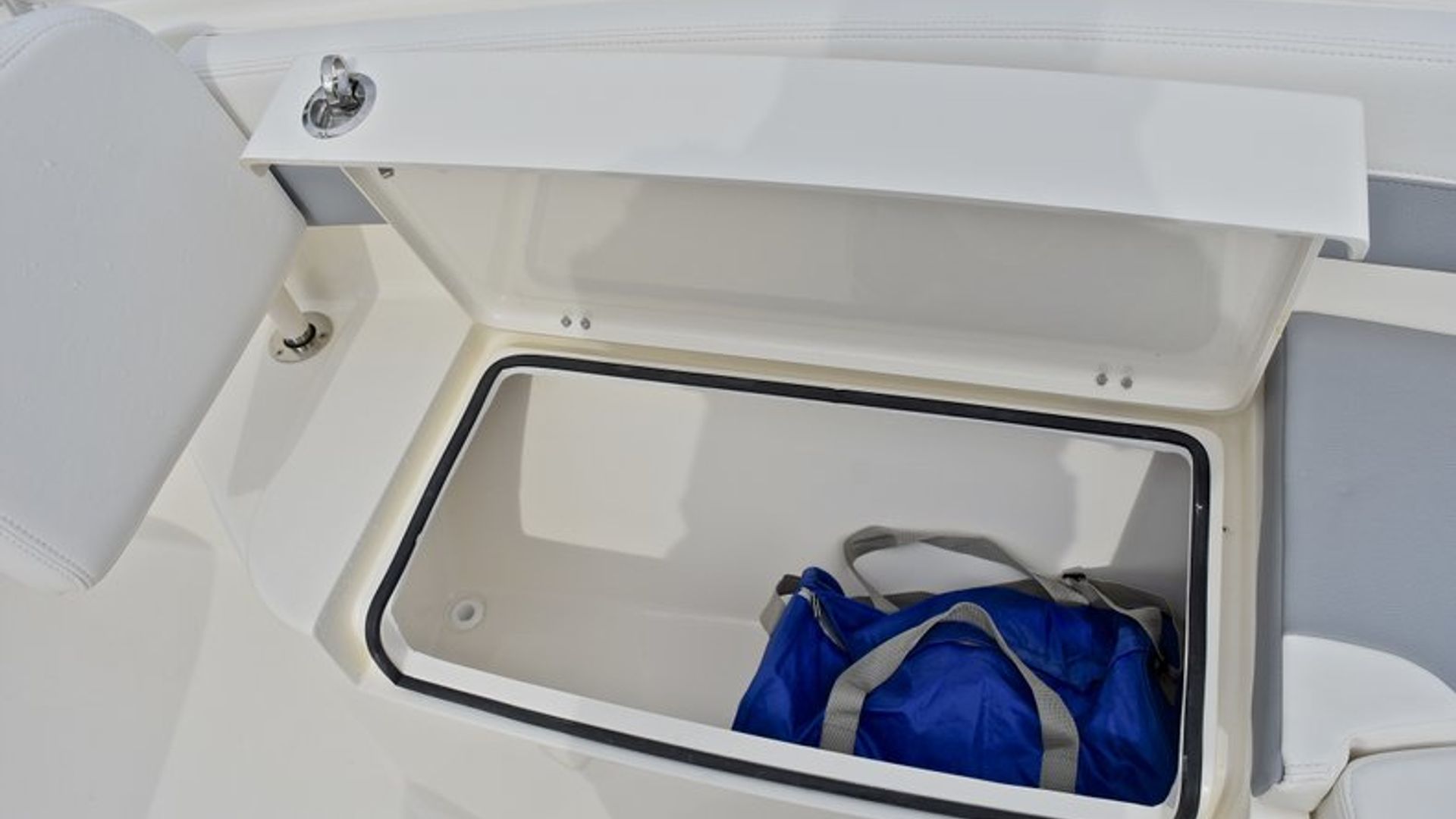 New 2018 Cobia 261 Center Console #Y013 image 50