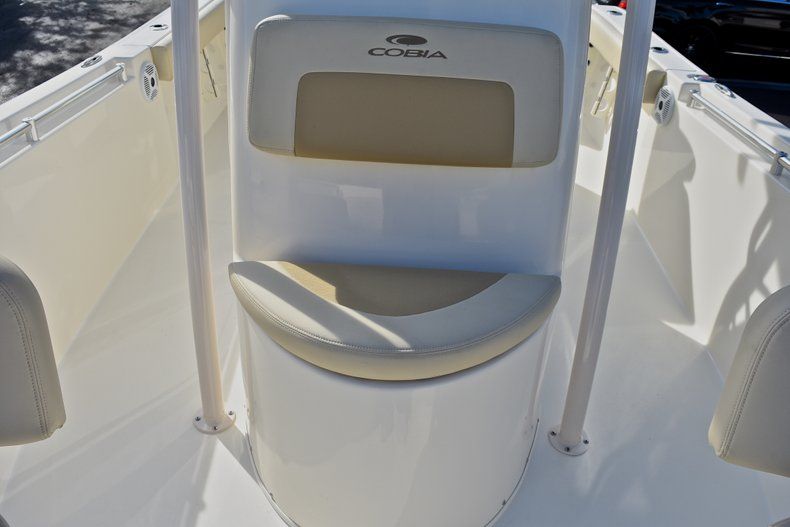 Thumbnail 35 for New 2018 Cobia 220 Center Console boat for sale in Fort Lauderdale, FL
