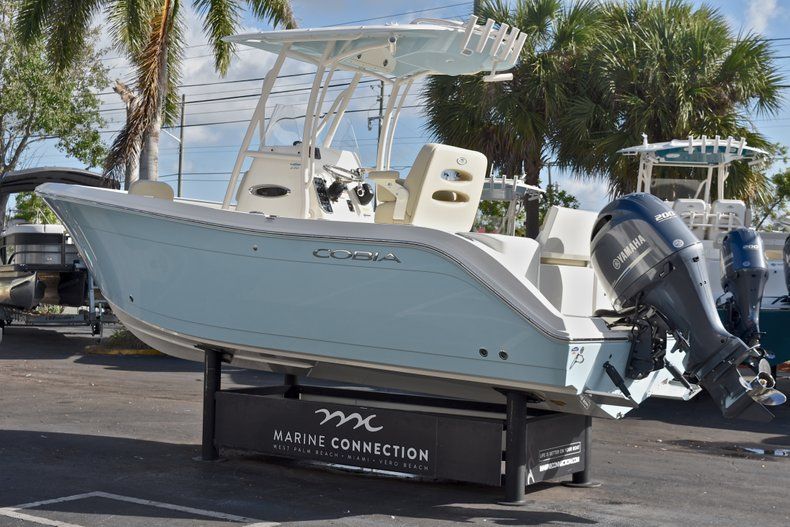 Thumbnail 5 for New 2018 Cobia 220 Center Console boat for sale in Fort Lauderdale, FL