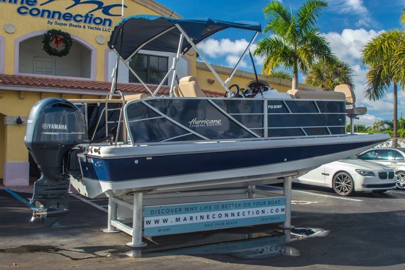 Thumbnail 7 for New 2016 Hurricane FunDeck FD 216 OB boat for sale in West Palm Beach, FL