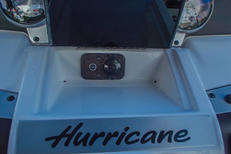 Thumbnail 27 for New 2016 Hurricane FunDeck FD 216 OB boat for sale in West Palm Beach, FL