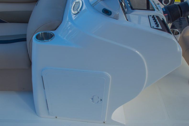 Thumbnail 32 for New 2016 Hurricane FunDeck FD 216 OB boat for sale in West Palm Beach, FL