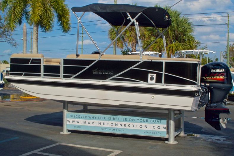 Thumbnail 6 for New 2016 Hurricane Fundeck FD 196 OB boat for sale in West Palm Beach, FL