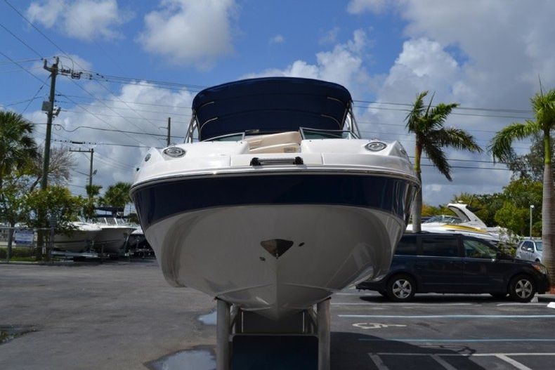 Thumbnail 4 for Used 2006 Chaparral Sunesta 254 Deck Boat boat for sale in West Palm Beach, FL