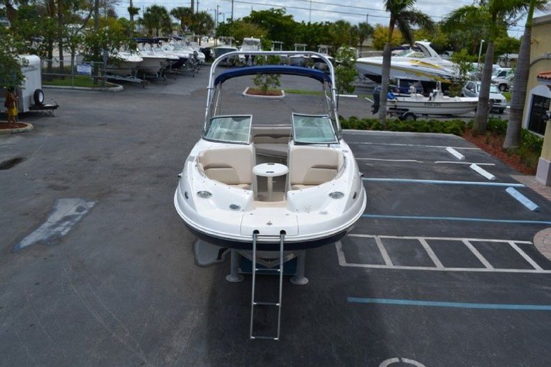 Thumbnail 80 for Used 2006 Chaparral Sunesta 254 Deck Boat boat for sale in West Palm Beach, FL