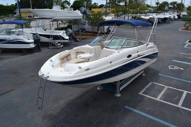Thumbnail 81 for Used 2006 Chaparral Sunesta 254 Deck Boat boat for sale in West Palm Beach, FL