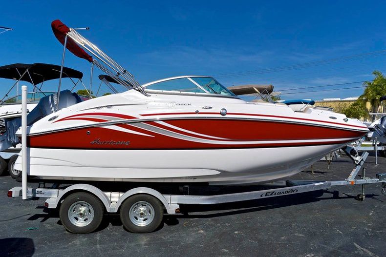 New 2014 Hurricane SunDeck SD 2000 OB boat for sale in West Palm Beach, FL