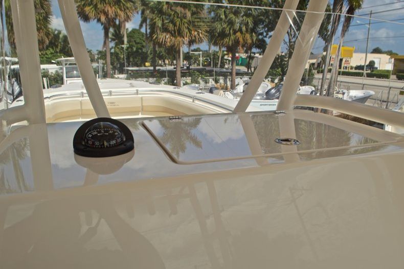 Thumbnail 40 for New 2017 Cobia 296 Center Console boat for sale in Miami, FL