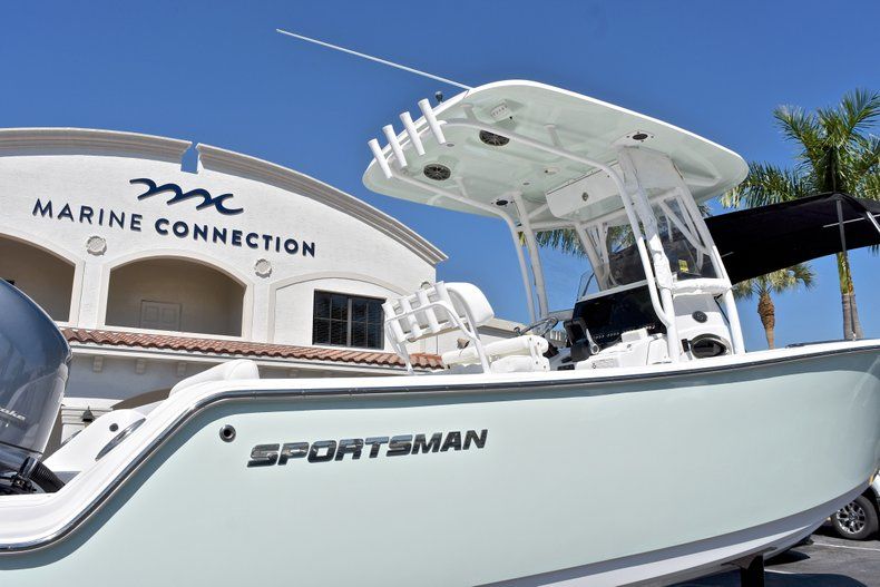 Thumbnail 10 for Used 2015 Sportsman Heritage 251 Center Console boat for sale in West Palm Beach, FL