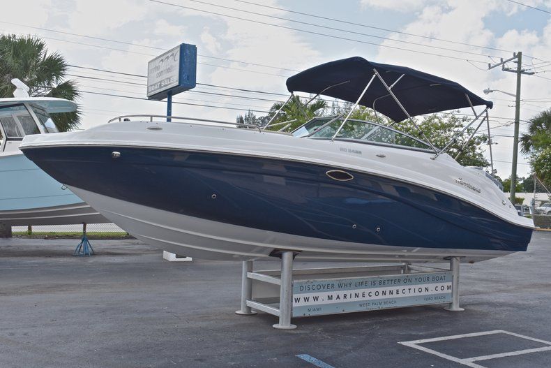 Thumbnail 3 for New 2017 Hurricane SunDeck SD 2486 OB boat for sale in West Palm Beach, FL