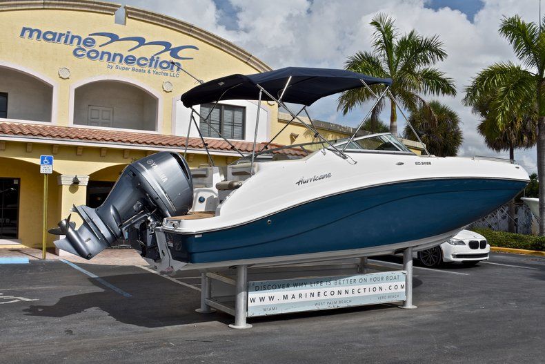Thumbnail 8 for New 2017 Hurricane SunDeck SD 2486 OB boat for sale in West Palm Beach, FL