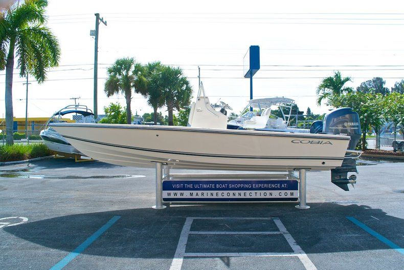 Thumbnail 30 for New 2014 Cobia 21 Bay boat for sale in Vero Beach, FL