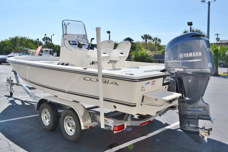 Thumbnail 5 for New 2014 Cobia 21 Bay boat for sale in Vero Beach, FL
