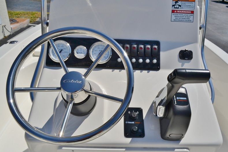 Thumbnail 15 for New 2014 Cobia 21 Bay boat for sale in Vero Beach, FL