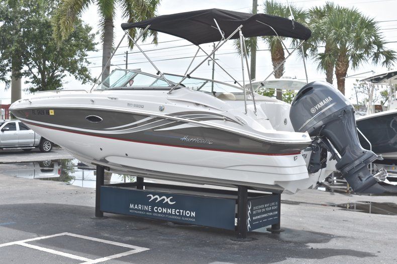 Thumbnail 5 for Used 2016 Hurricane SunDeck SD 2200 OB boat for sale in Fort Lauderdale, FL