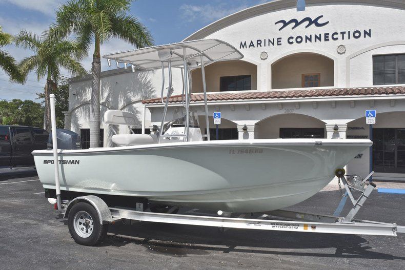 Thumbnail 6 for Used 2016 Sportsman 17 Island Reef boat for sale in West Palm Beach, FL