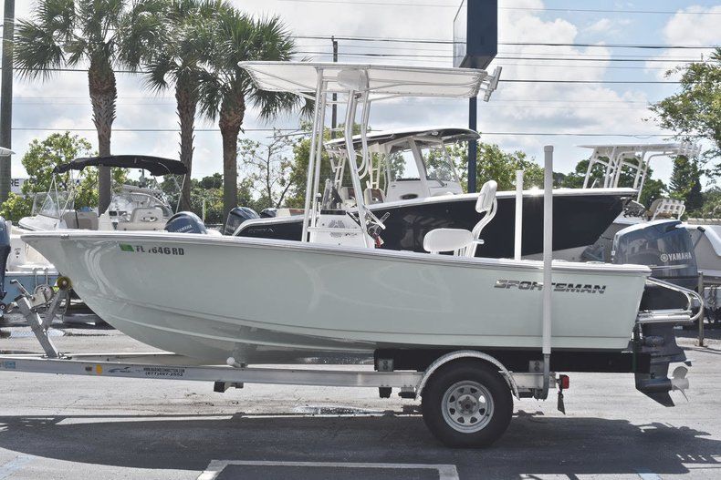 Thumbnail 3 for Used 2016 Sportsman 17 Island Reef boat for sale in West Palm Beach, FL
