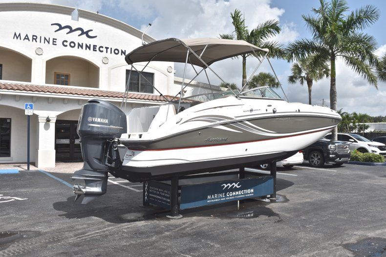 Thumbnail 7 for Used 2014 Hurricane SunDeck SD 2400 OB boat for sale in West Palm Beach, FL