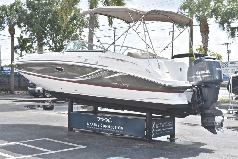 Thumbnail 5 for Used 2014 Hurricane SunDeck SD 2400 OB boat for sale in West Palm Beach, FL