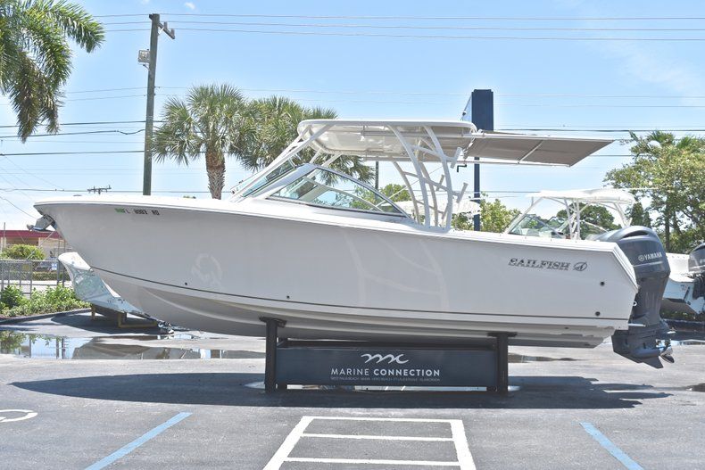 Thumbnail 5 for Used 2017 Sailfish 275 Dual Console boat for sale in West Palm Beach, FL