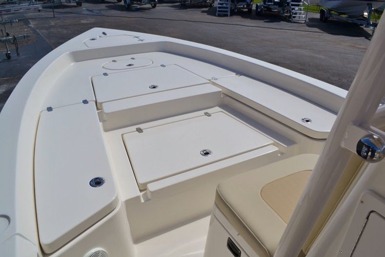 Thumbnail 11 for New 2016 Pathfinder 2400 TRS Bay Boat boat for sale in Vero Beach, FL