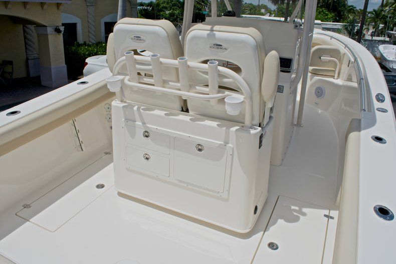 Thumbnail 17 for New 2018 Cobia 277 Center Console boat for sale in West Palm Beach, FL