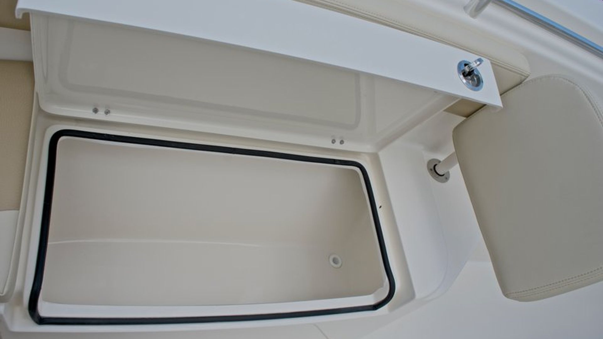 New 2018 Cobia 277 Center Console #W013 image 67