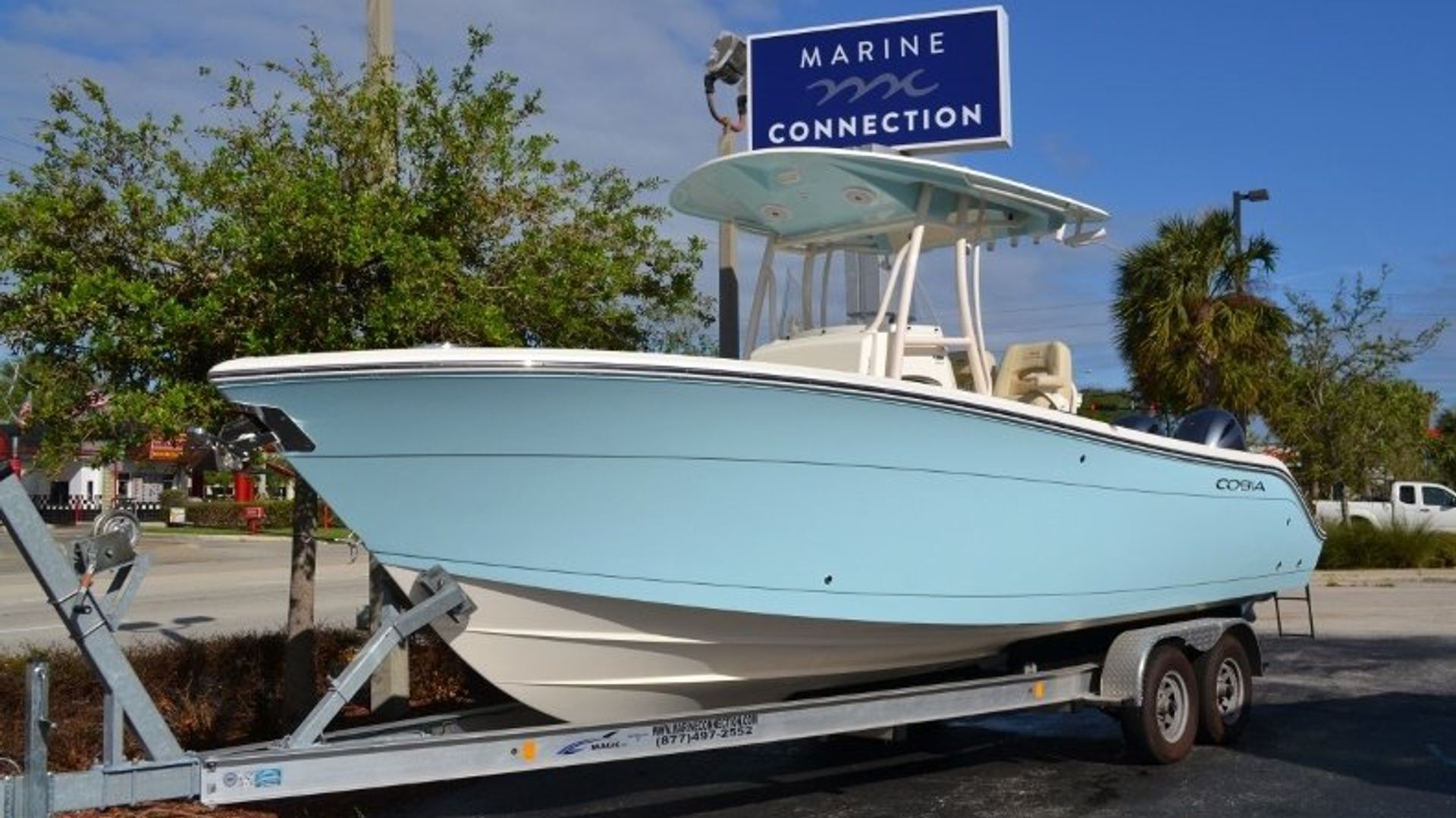 New 2018 Cobia 261 Center Console #Y017 image 3