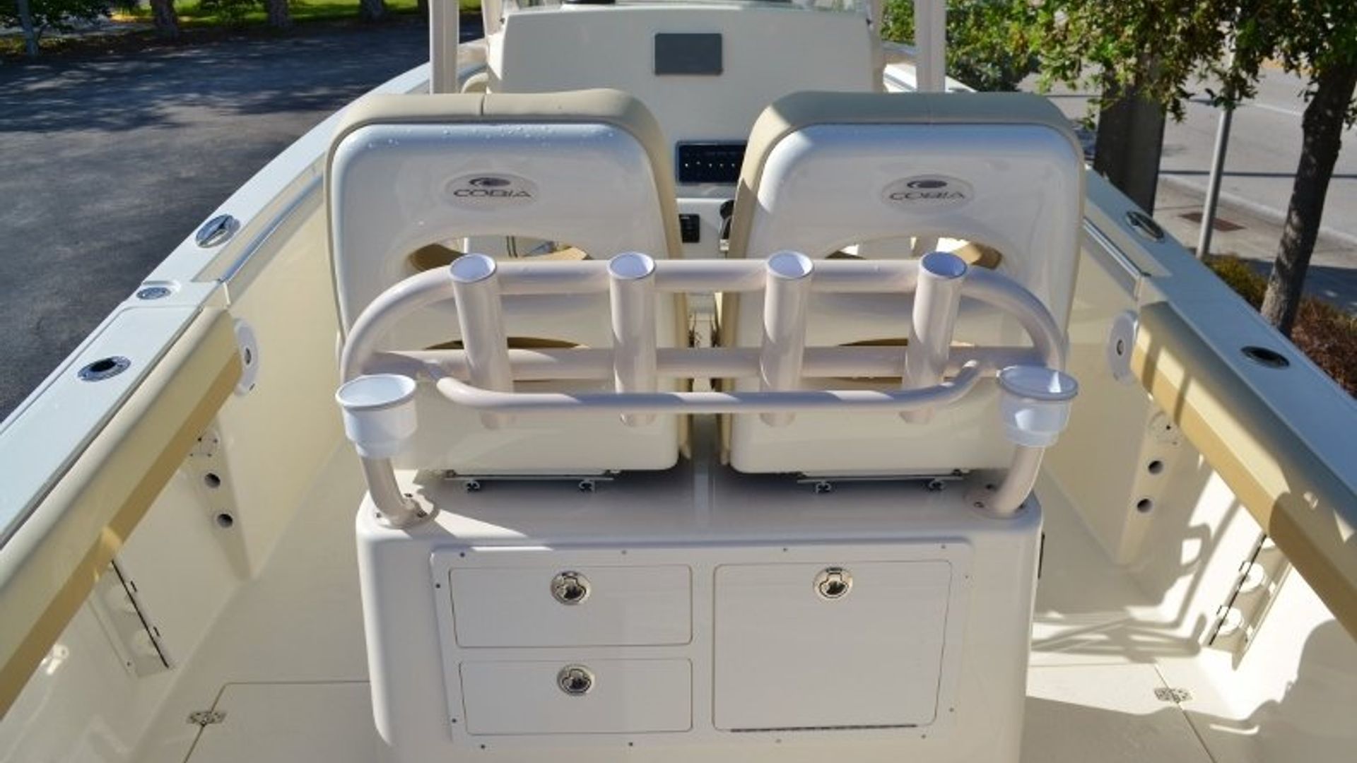 New 2018 Cobia 261 Center Console #Y017 image 8