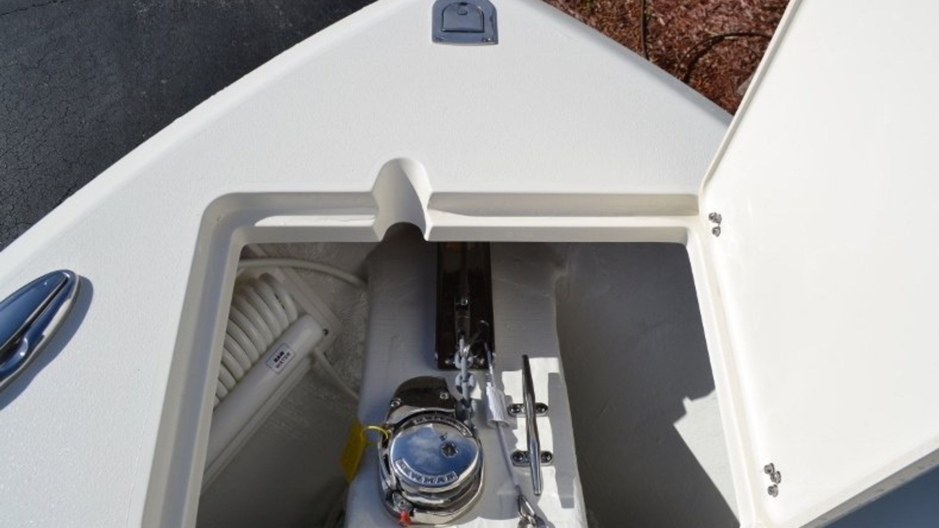 New 2018 Cobia 261 Center Console #Y017 image 15