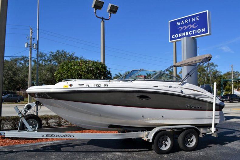 Used 2013 Hurricane SunDeck SD 2000 OB boat for sale in Vero Beach, FL