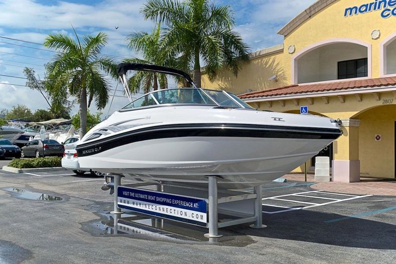 Thumbnail 1 for New 2014 Rinker Captiva 196 OB Bowrider boat for sale in West Palm Beach, FL