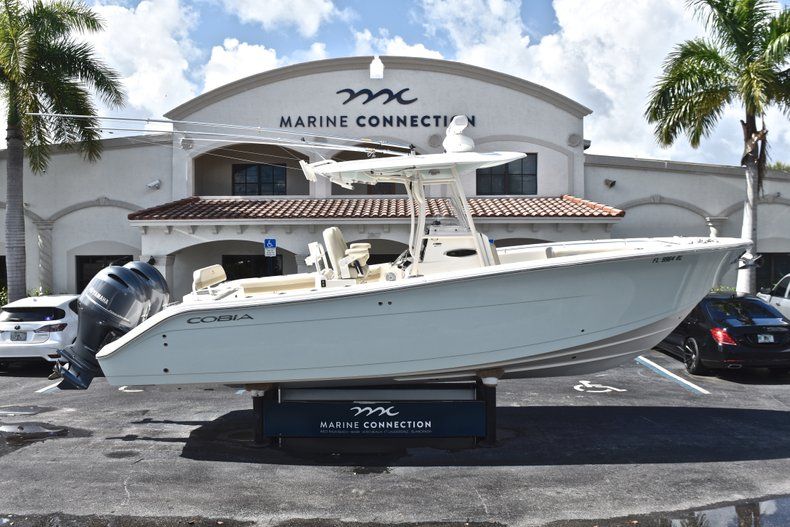 Used 2018 Cobia 277 Center Console boat for sale in West Palm Beach, FL