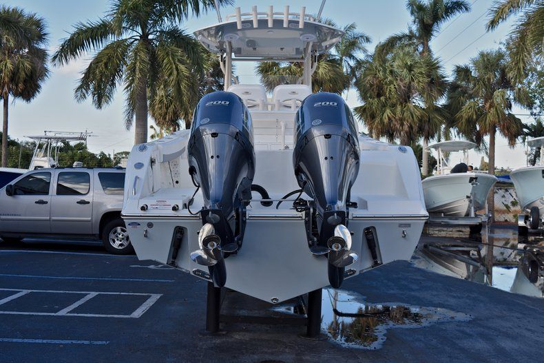 Thumbnail 6 for New 2018 Cobia 277 Center Console boat for sale in West Palm Beach, FL