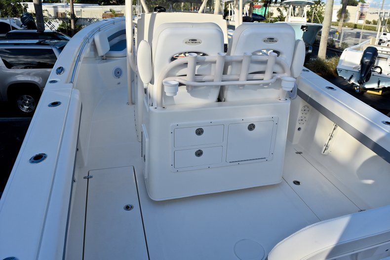 Thumbnail 11 for New 2018 Cobia 277 Center Console boat for sale in West Palm Beach, FL