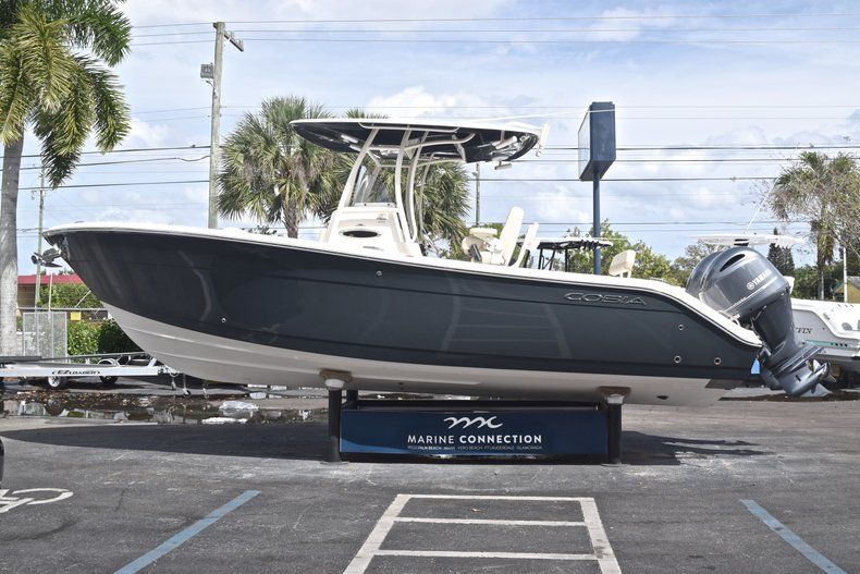 Thumbnail 4 for Used 2018 Cobia 261 Center Console boat for sale in West Palm Beach, FL