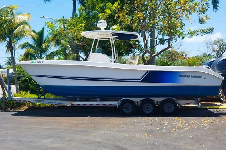 Used 2017 Twin Vee 310SE OceanCat Sports Edition boat for sale in Islamorada, FL
