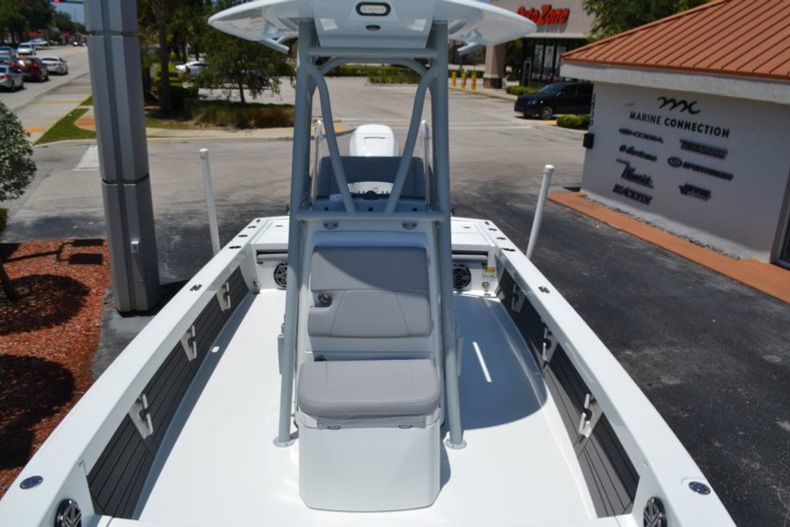 Thumbnail 18 for Used 2018 Pathfinder 2500 Hybrid boat for sale in Vero Beach, FL