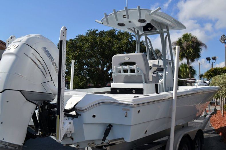 Thumbnail 5 for Used 2018 Pathfinder 2500 Hybrid boat for sale in Vero Beach, FL